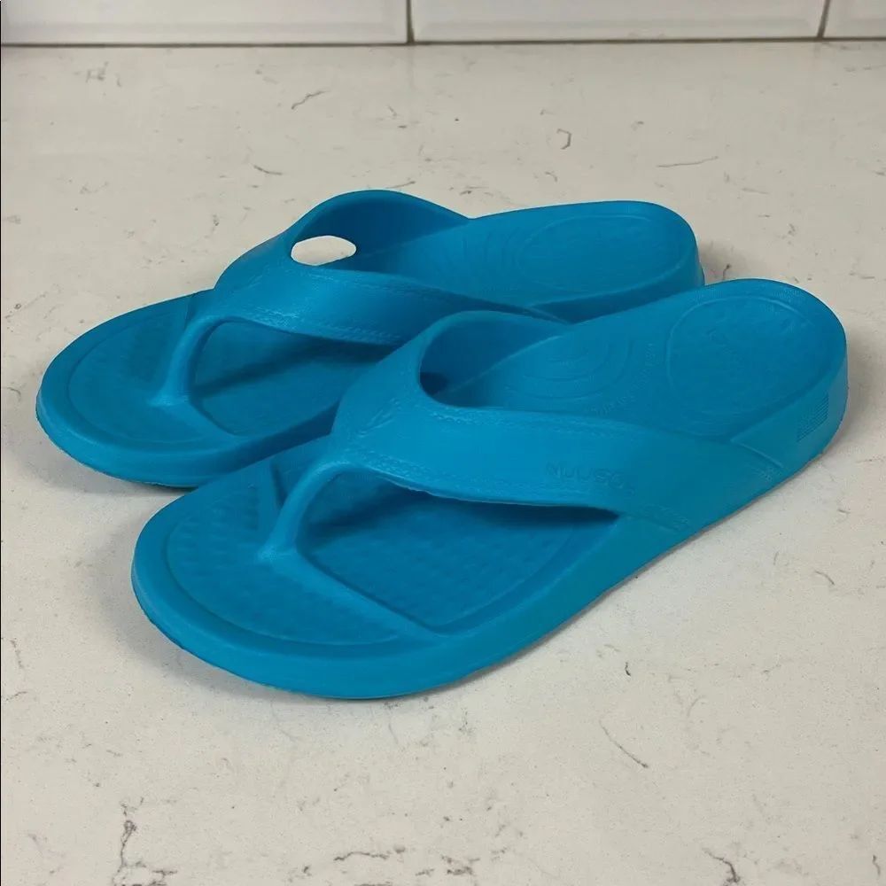 NUUSOL WOMEN'S CASCADE RECOVERY FLIP FLOP Size 8 Color- Idaho Sky? Thong